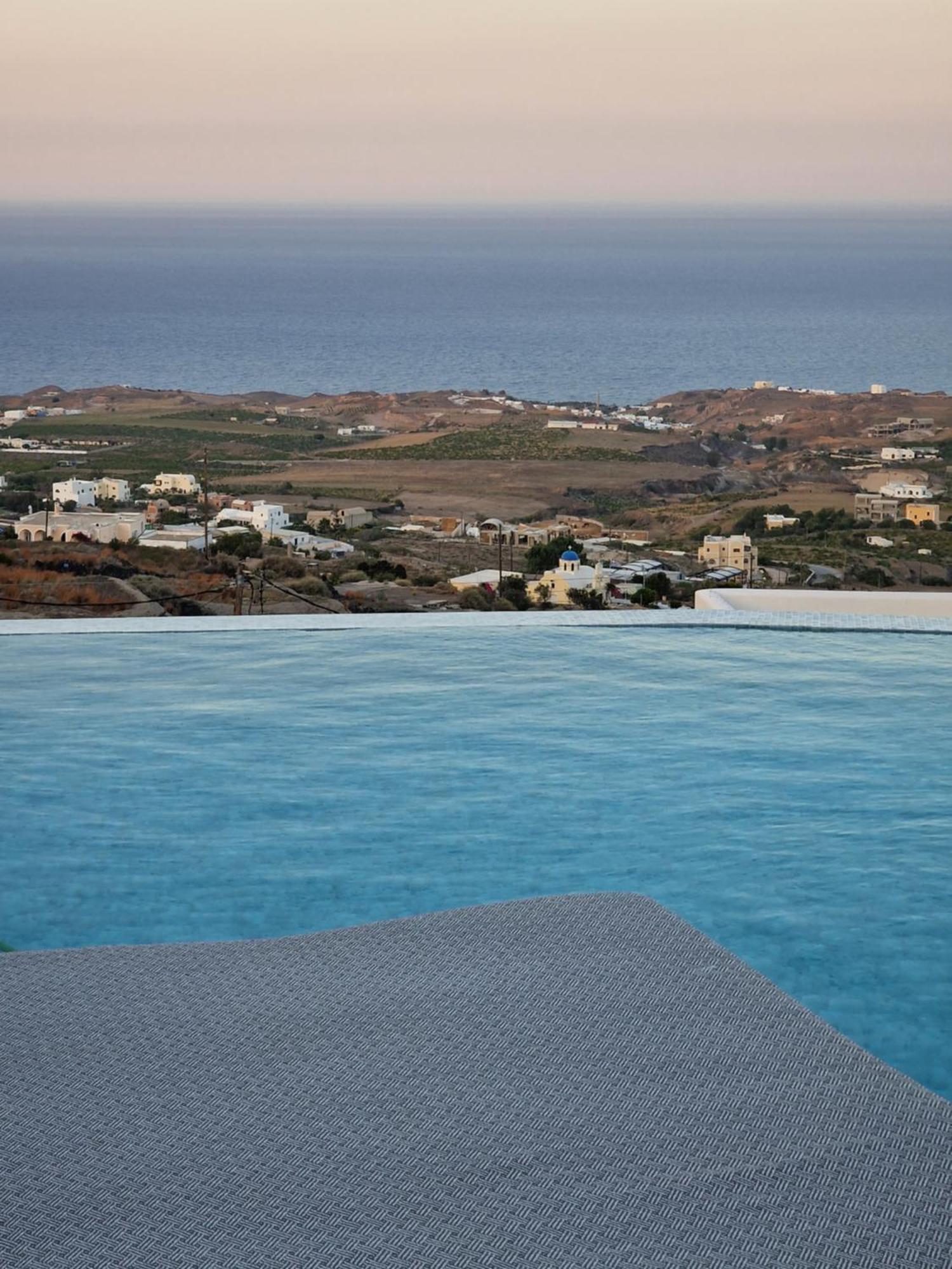 Cuore Santo Suites Fira  Zewnętrze zdjęcie